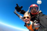 what to wear while skydiving